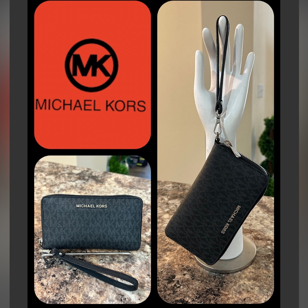 Michael Kors Wristlet/Wallet/IPhone lHolder